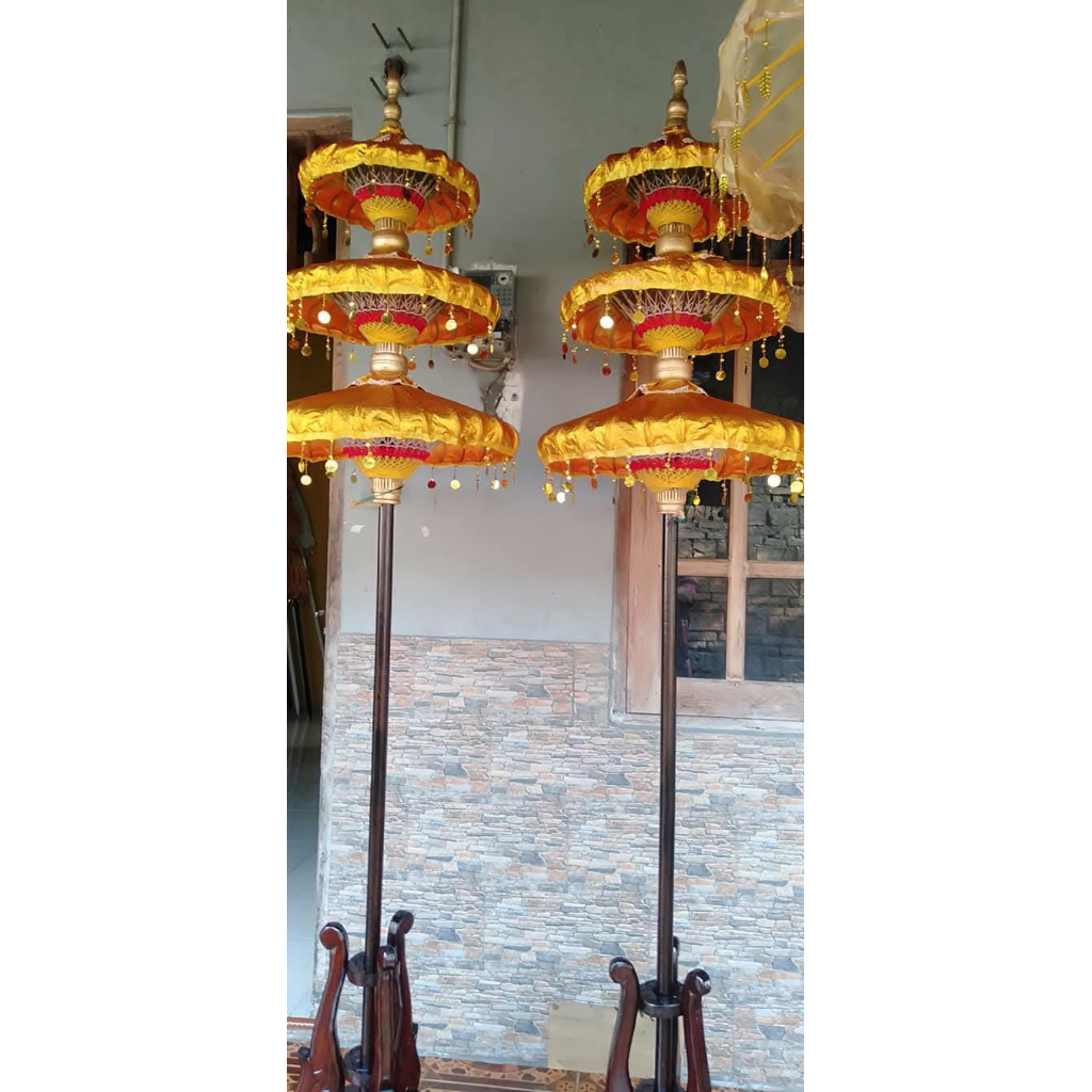 PAYUNG HIYAS