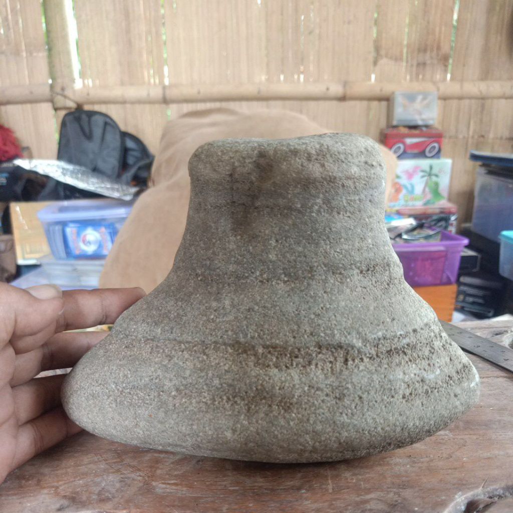 Suiseki / Asli Bentukan Alam / Temuan Sungai #18