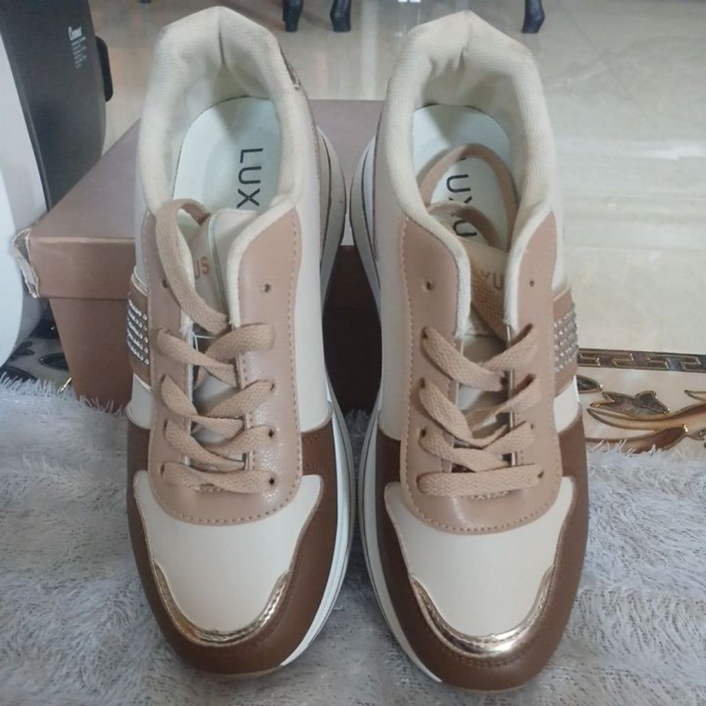 sepatu viral sneaker wanita LUXUSS warna cream coklat