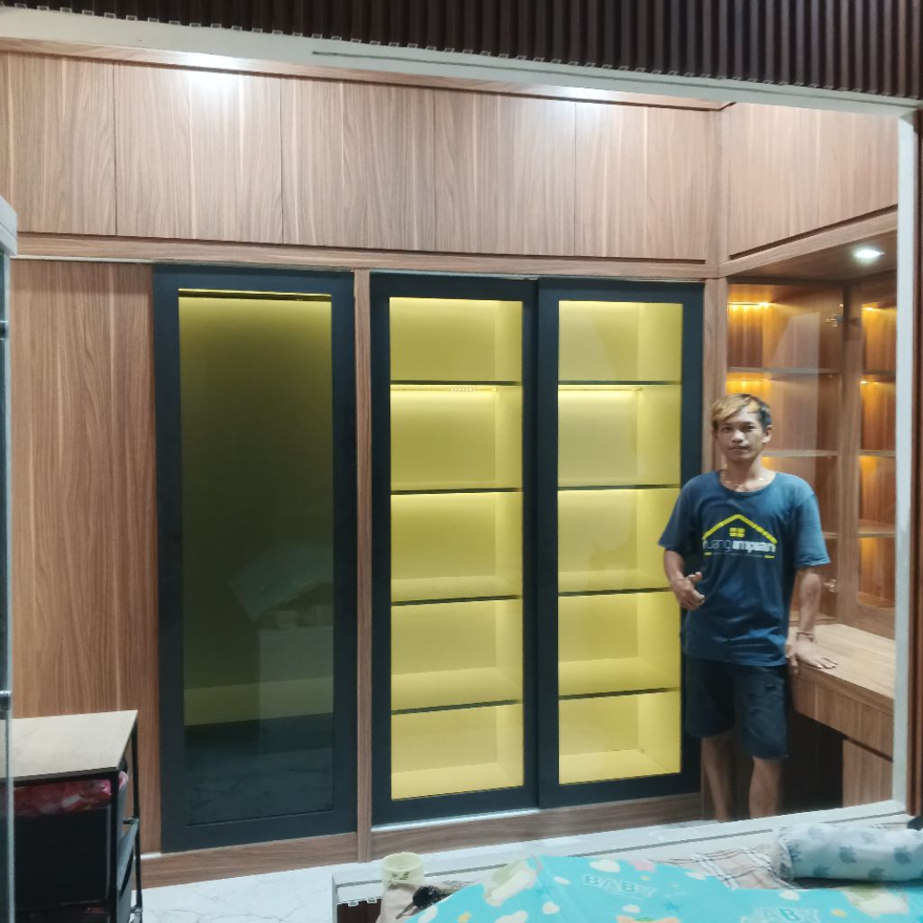 Custom Lemari Pakaian, Wardrobe, Walk-in closet HPL t 18mm | Berkualitas, Anti Rayap & Jamur