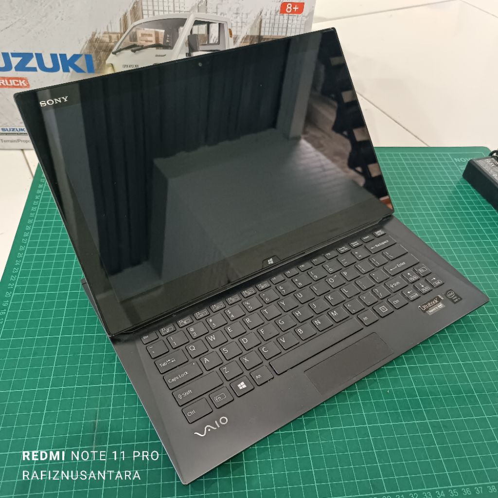 notebook Sony Vaio Duo 13 SVD13 touchscreen layar lipat model tablet Ultrabook i5 gen4