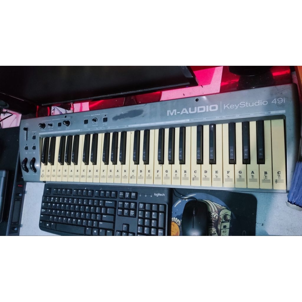 MIDI controller M-Audio ( Key Studio series )