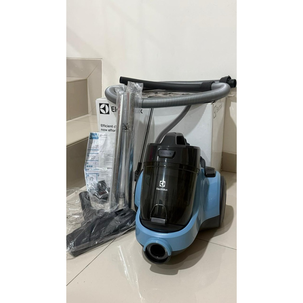 NEW - Vacum Cleaner Electrolux EC-31-2BB