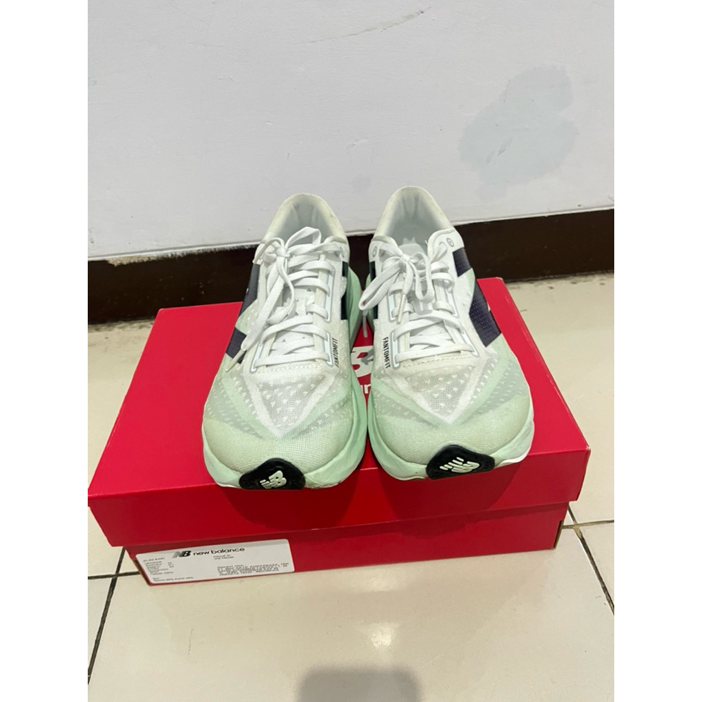 Jual New Balance Rebel V4