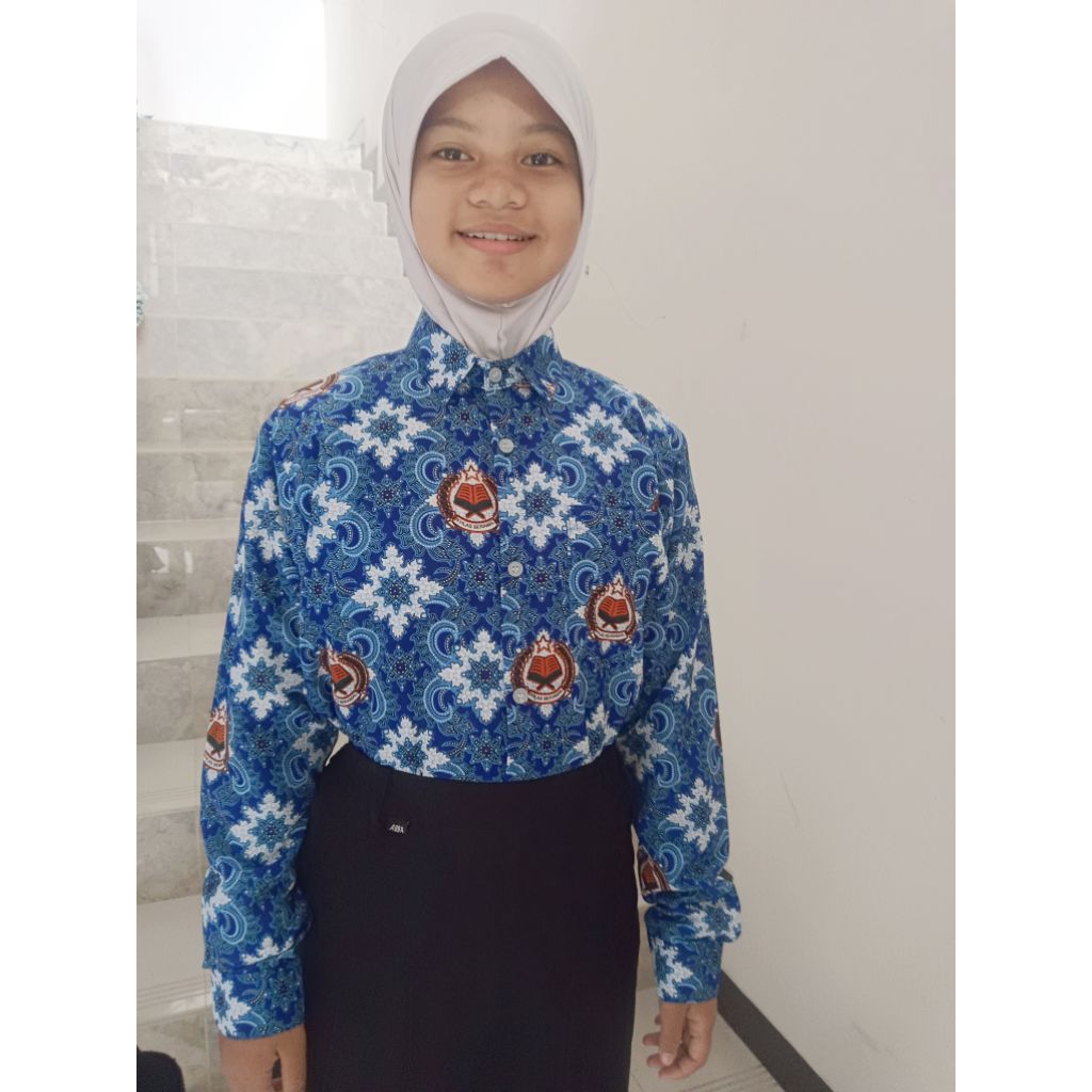 Batik Nasional SMP dan MTS Biru lugina kementerian agama ikhlas beramal