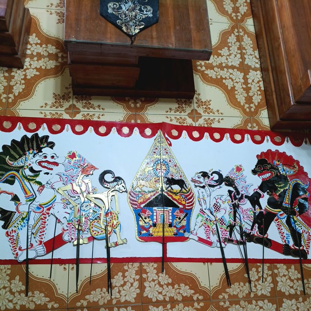 Wayang kertas duplex isi 7 Amral putih+bolodewa+janoko+gunungan+Anoman+kresna+amral hitam