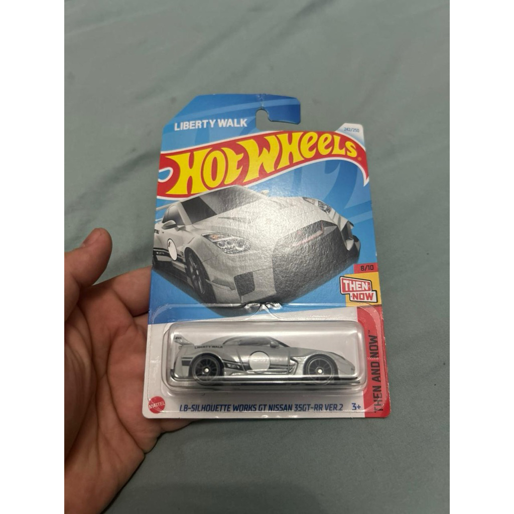 Hot Wheels LBWK Nissan GT-R35