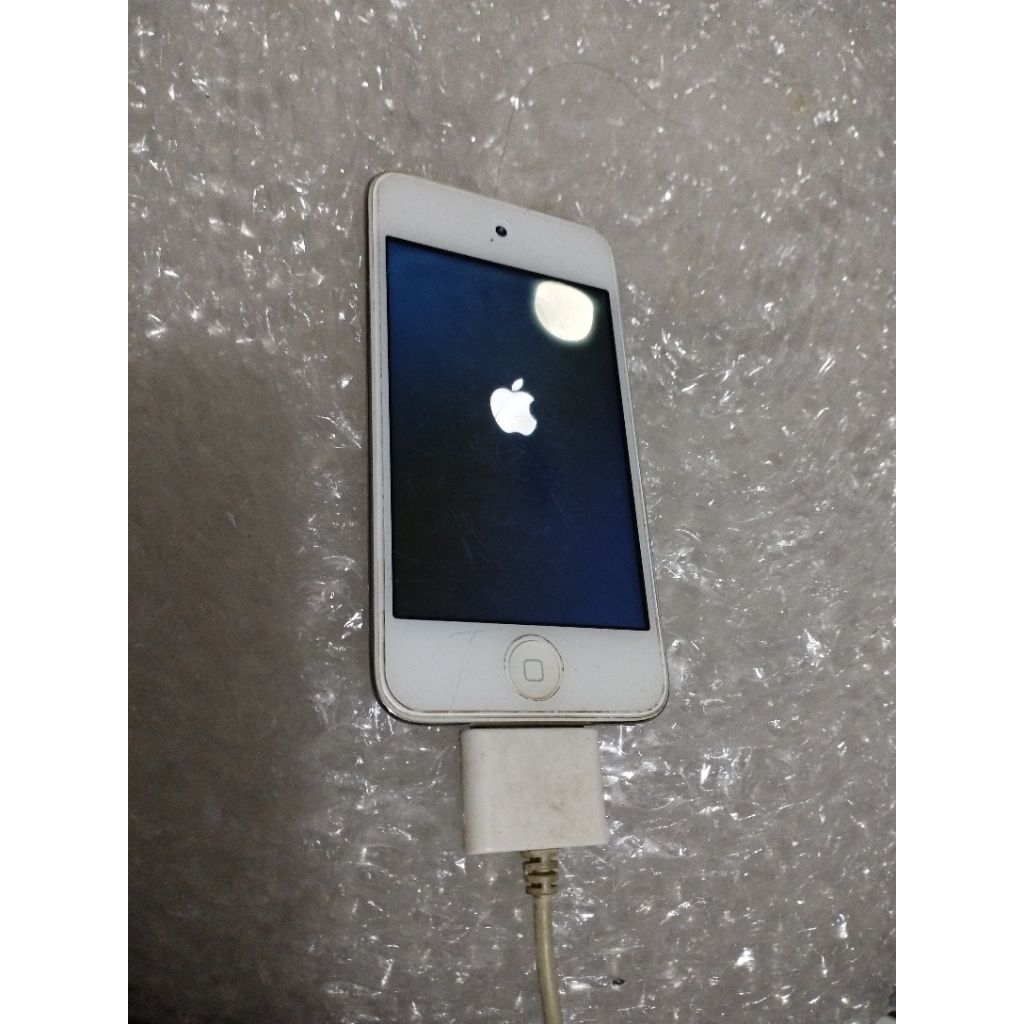 ipod 32GB  (second minus)
