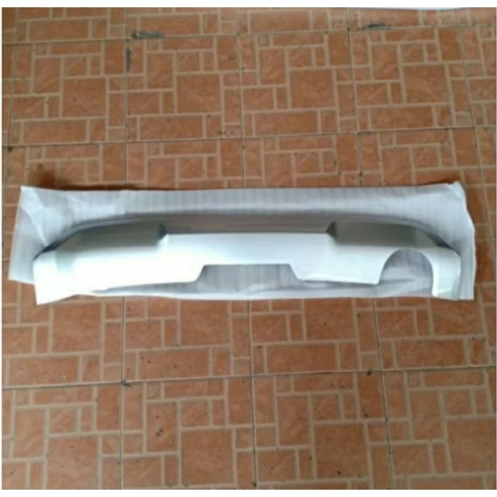 GARNISH SPOILER BUMPER BELAKANG HONDA BRV SILVER 2015~2018
