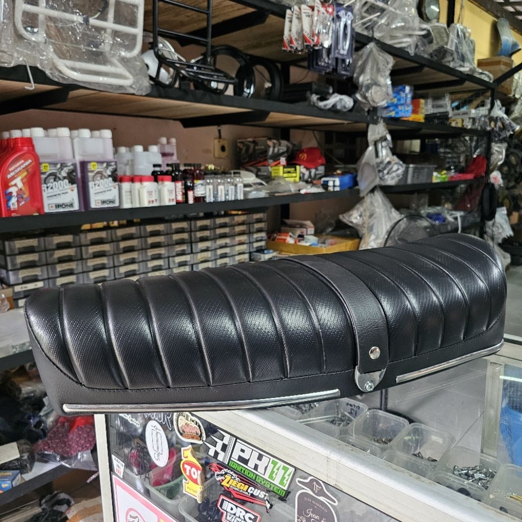 JOK TIMBUL VESPA MOTIF LAPIS JOK PIAGGIO VESPA JOK PANJANG VESPA SUPER SPRINT PX