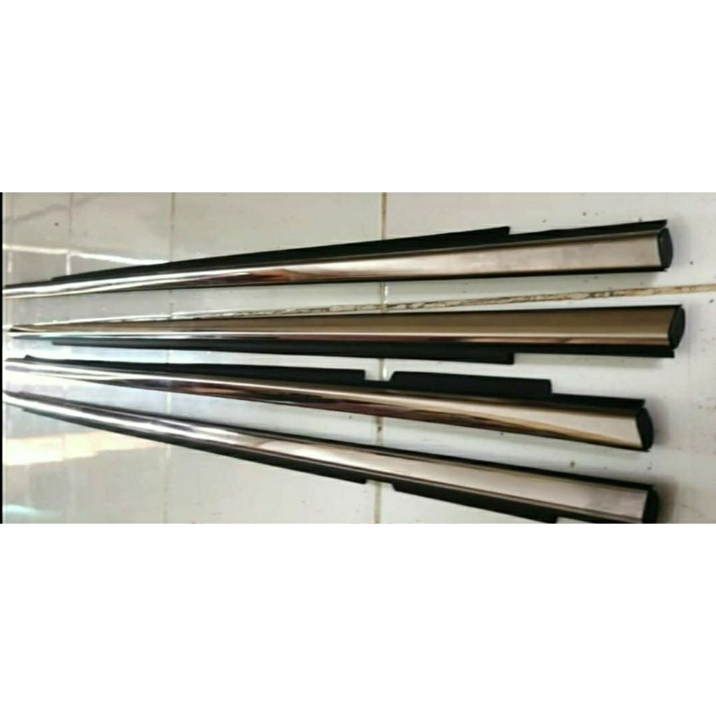 Pelipit Kaca Weather Strip Innova 2004-2015 Chrome Original