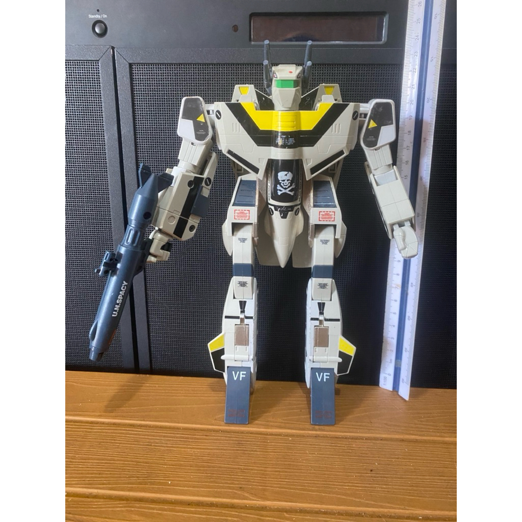 skala 1/55 vigure macross valkyrie vf-s1 roy focker bandai 2001