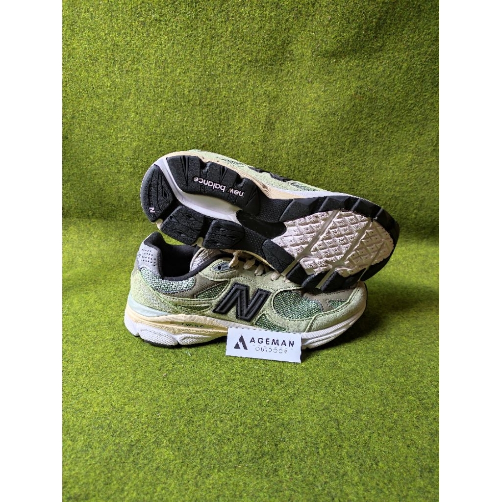 New Balance 990