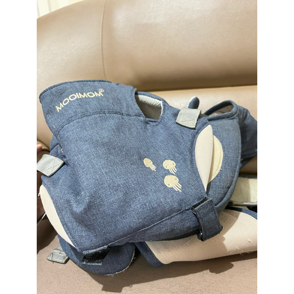 preloved gendongan mooimom