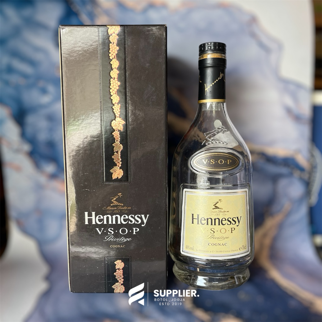 botol murah untuk pajangan Hennessy VSOP black include box termurah