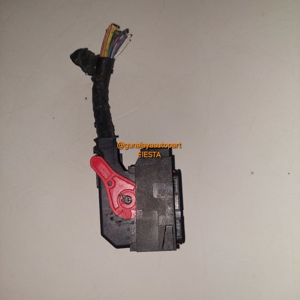 soket conector tcm komputer metik bagian atas ford fiesta ecosport 1.6 1.5 original copotan