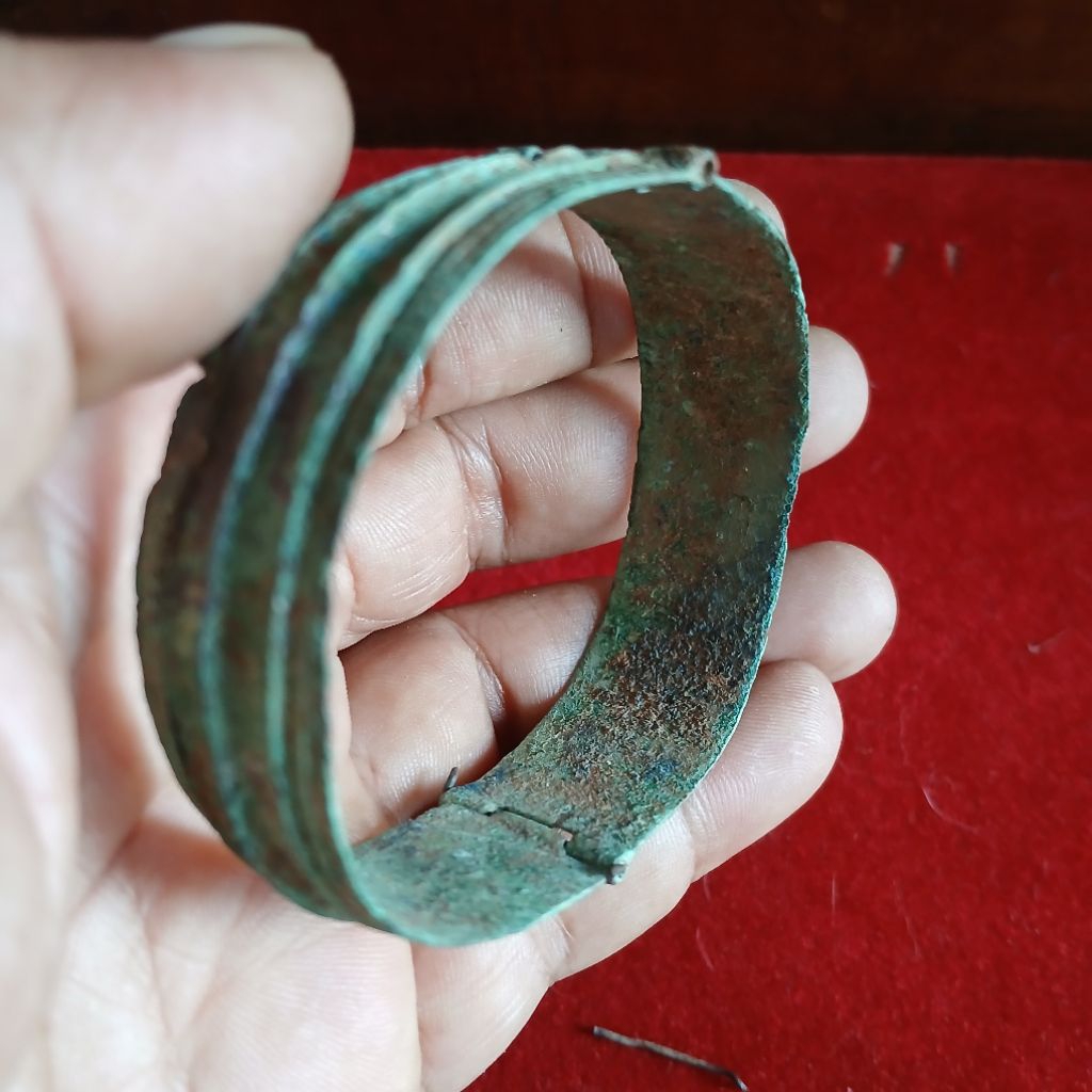 Koleksi Temuan Galian Tanah Gelang Binggel Perunggu KUNO Dongson