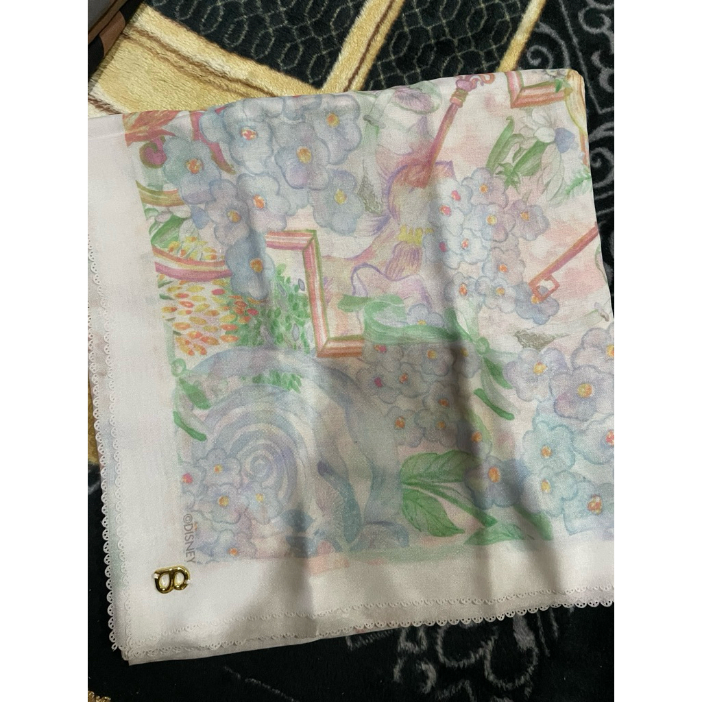Preloved buttonscarves x disney