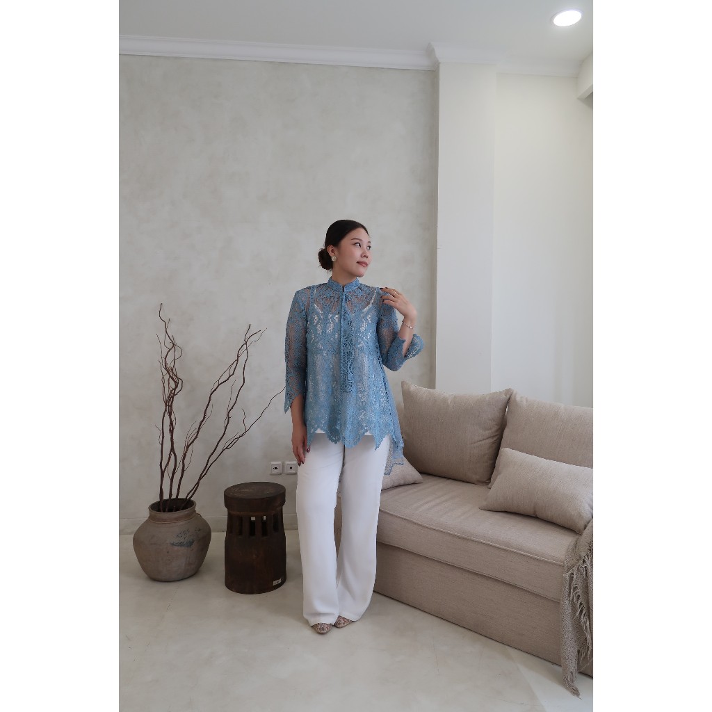 SarahDewanto Kebaya Prada Santili Panjang Biru