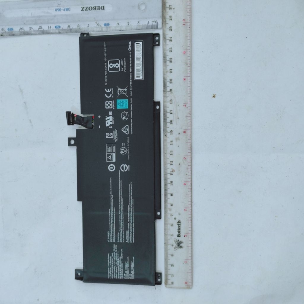 Baterai Laptop Bekas type Msi BTY-M49 masih bisa sekitar 2 jam