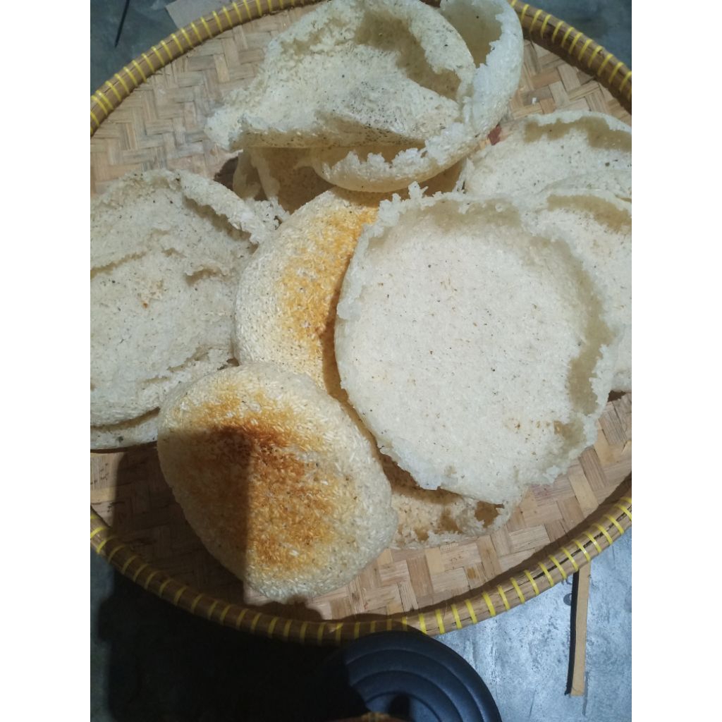 Kerak nasi/ intip/Keron mentah