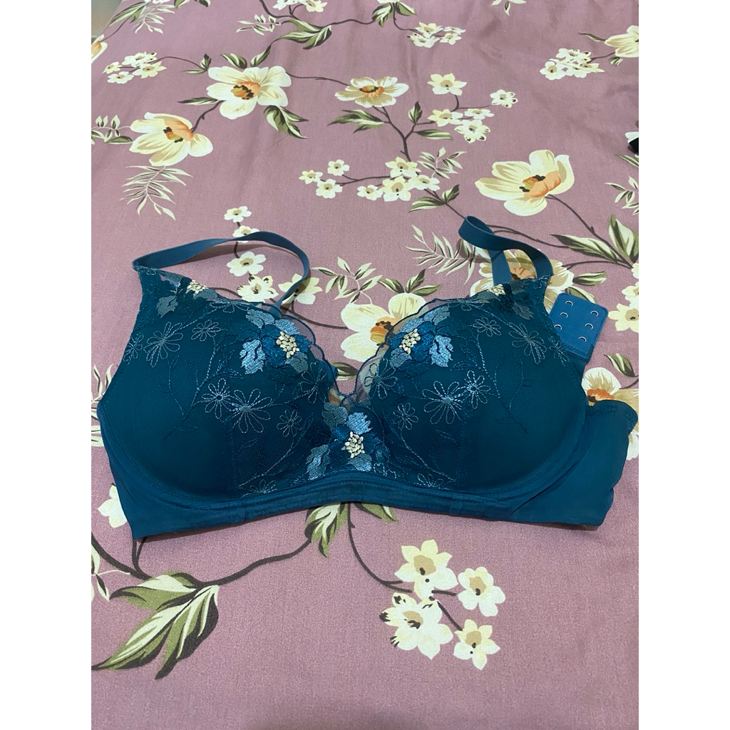 PRELOVED TAKEALL BRA BY WACOAL mix luludi