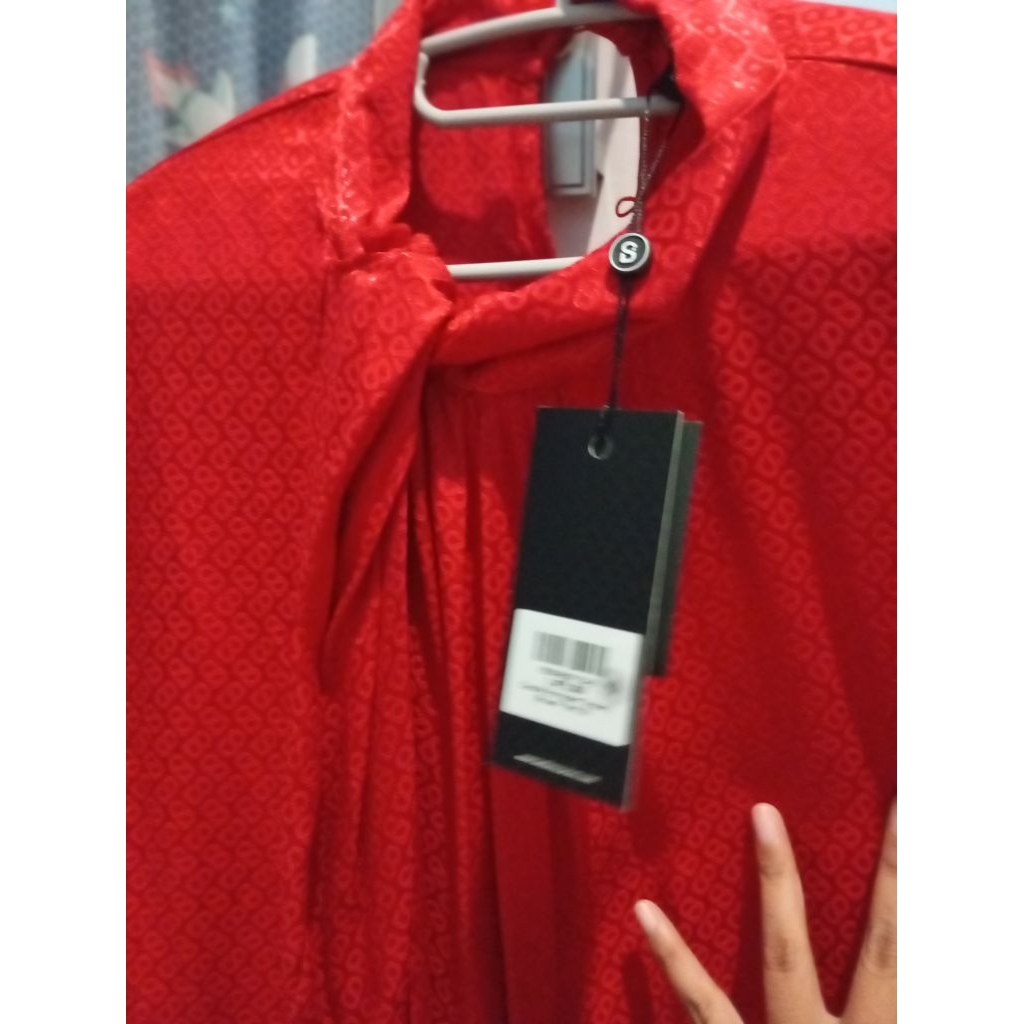 claudia monogram drapery red S buttonscarves