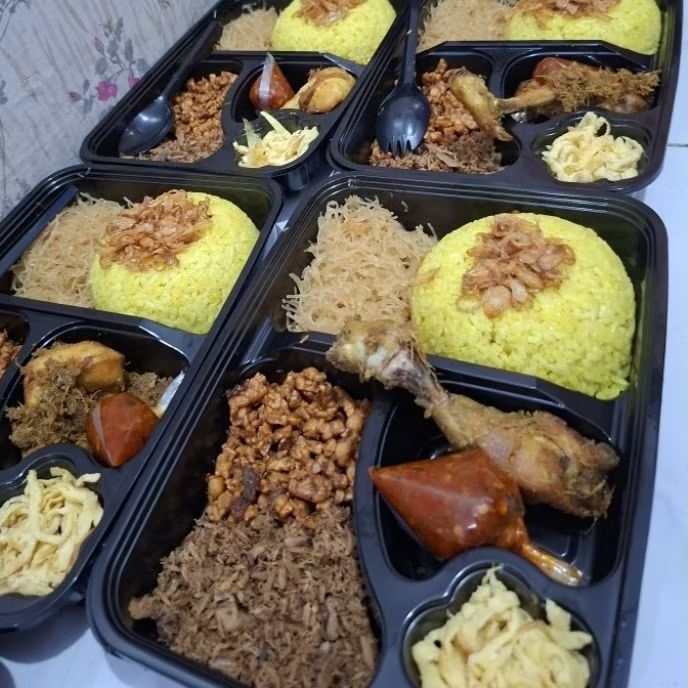 Paket Nasi kuning box ulang tahun Gratis Sticker/ Desain Kartu Ucapan