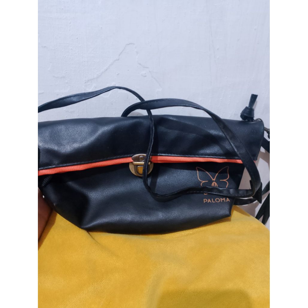 Tas selempang wanita merk Paloma Preloved