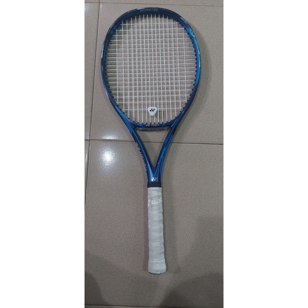 Yonex ezone 305/98 deep blue 2022 japan. 98% kondisi
