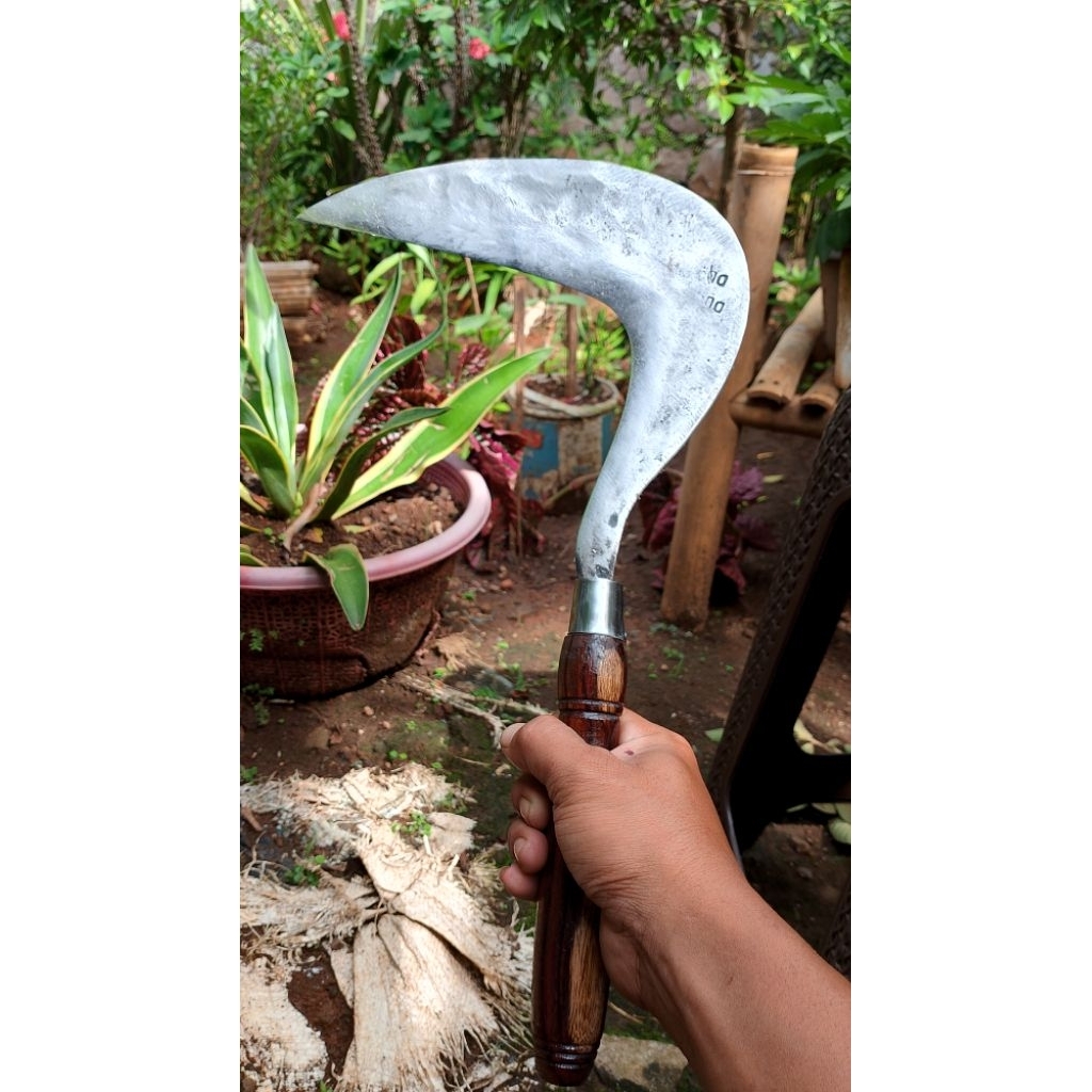 Arit/Sabit Rumput Sipuhan Asli Garut Cap Duo Gagang Kayu Sonokeling Kualitas Baja Super
