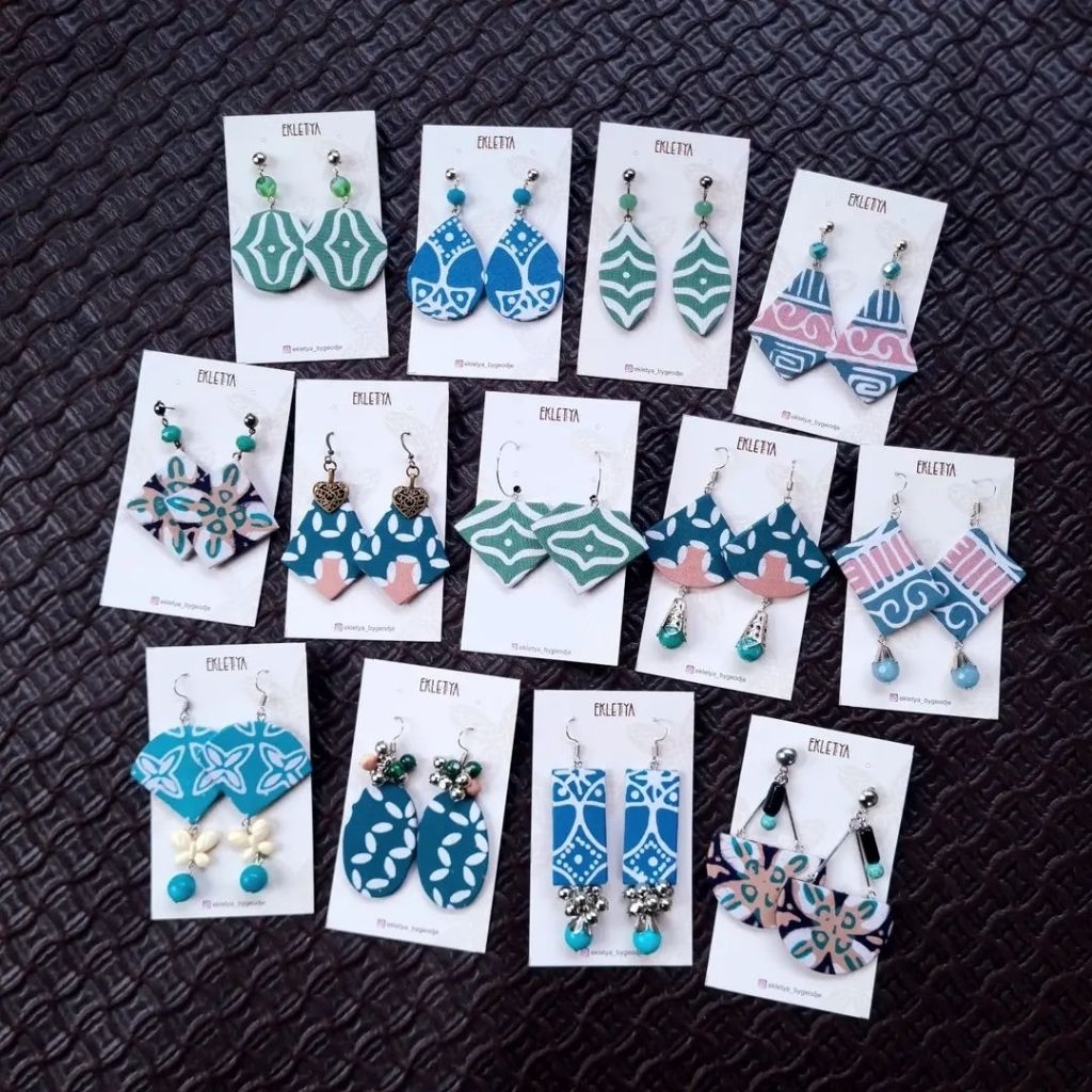 Anting Batik Cap mix batu alam/kristal hijau-tosca
