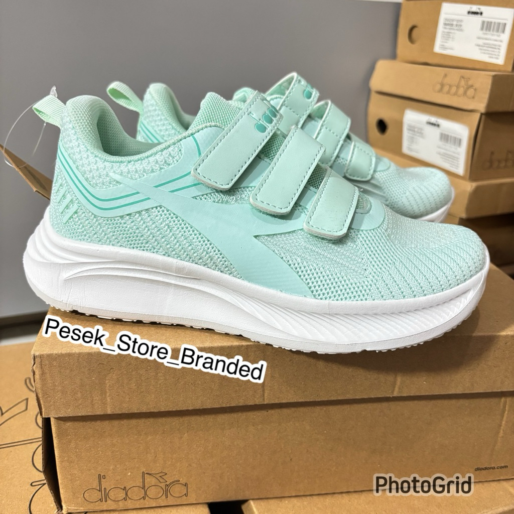 Sepatu Diadora Nolito Jr Biru size 30-36 original