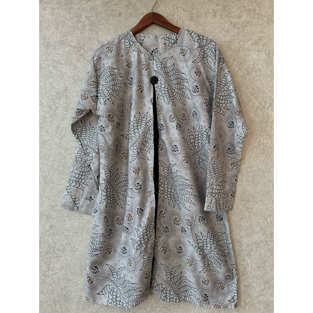 Baju Batik Wanita Motif Daun Abu | Model Simple Elegan | Batik Tunik Abu Flora / Preloved