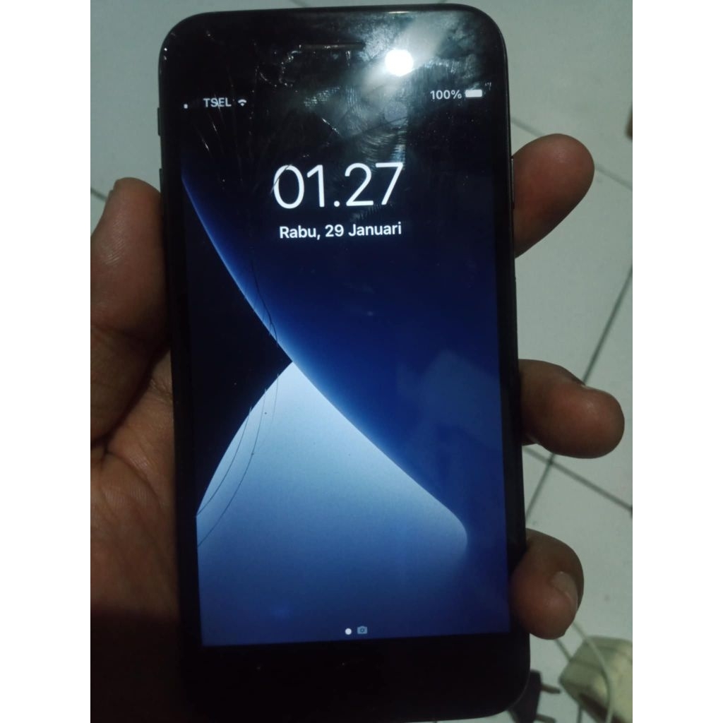 IPHONE 7 / IP 7 Black 128GB Second BEKAS | MULUS NORMAL FULLSET