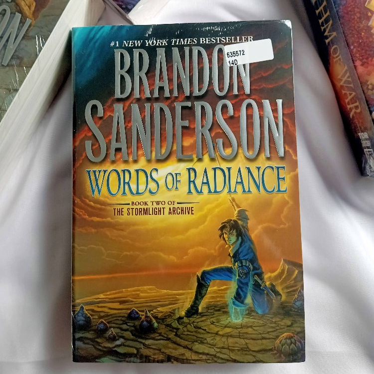 Words of Radiance (Stormlight Archive #2) Paperback by Brandon Sanderson