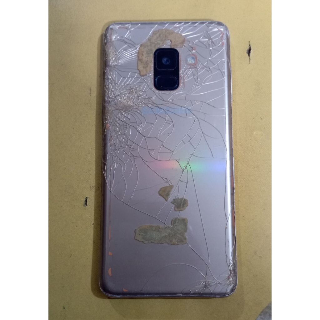 mesin Samsung A8 2018 sm-A530f normal minus lcd