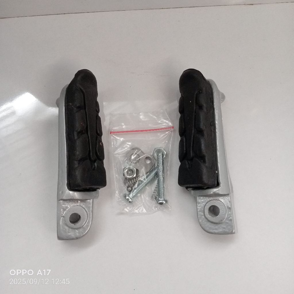 FOOTSTEP DEPAN CB 150/FOOTSTEP DEPAN CB150R/FOOTSTEP VARIASI DEPAN UNIVERSAL