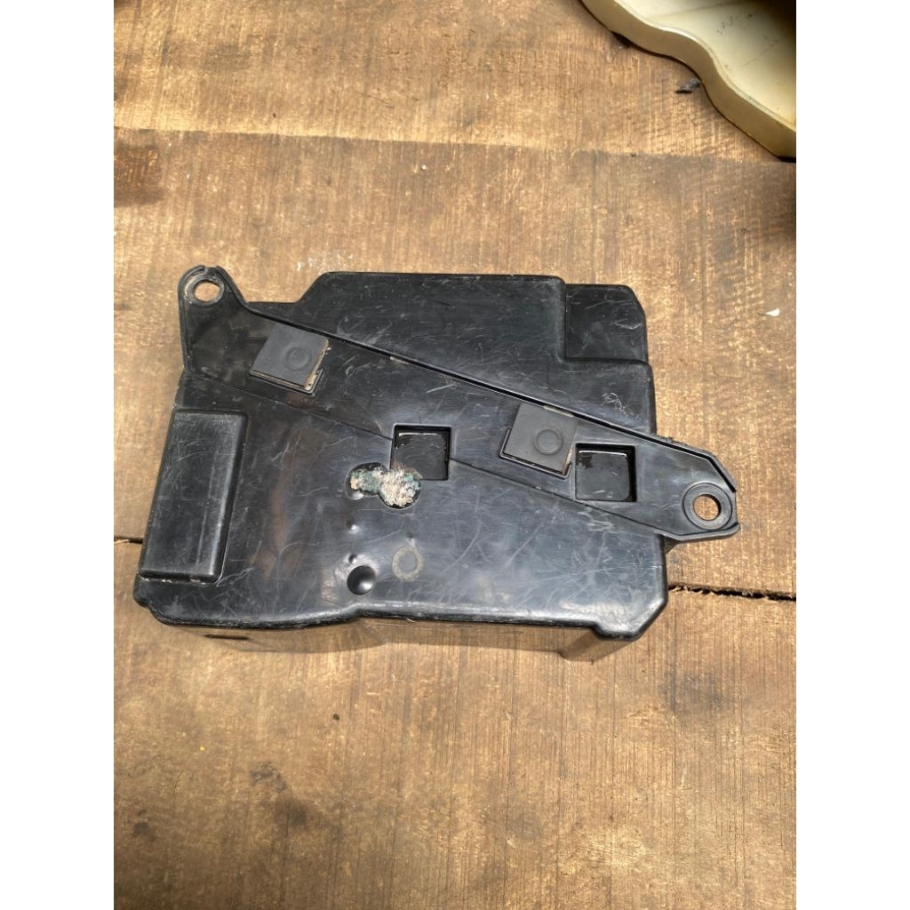 Cover aki cover tutup aki honda beat led beat deluxe genio original