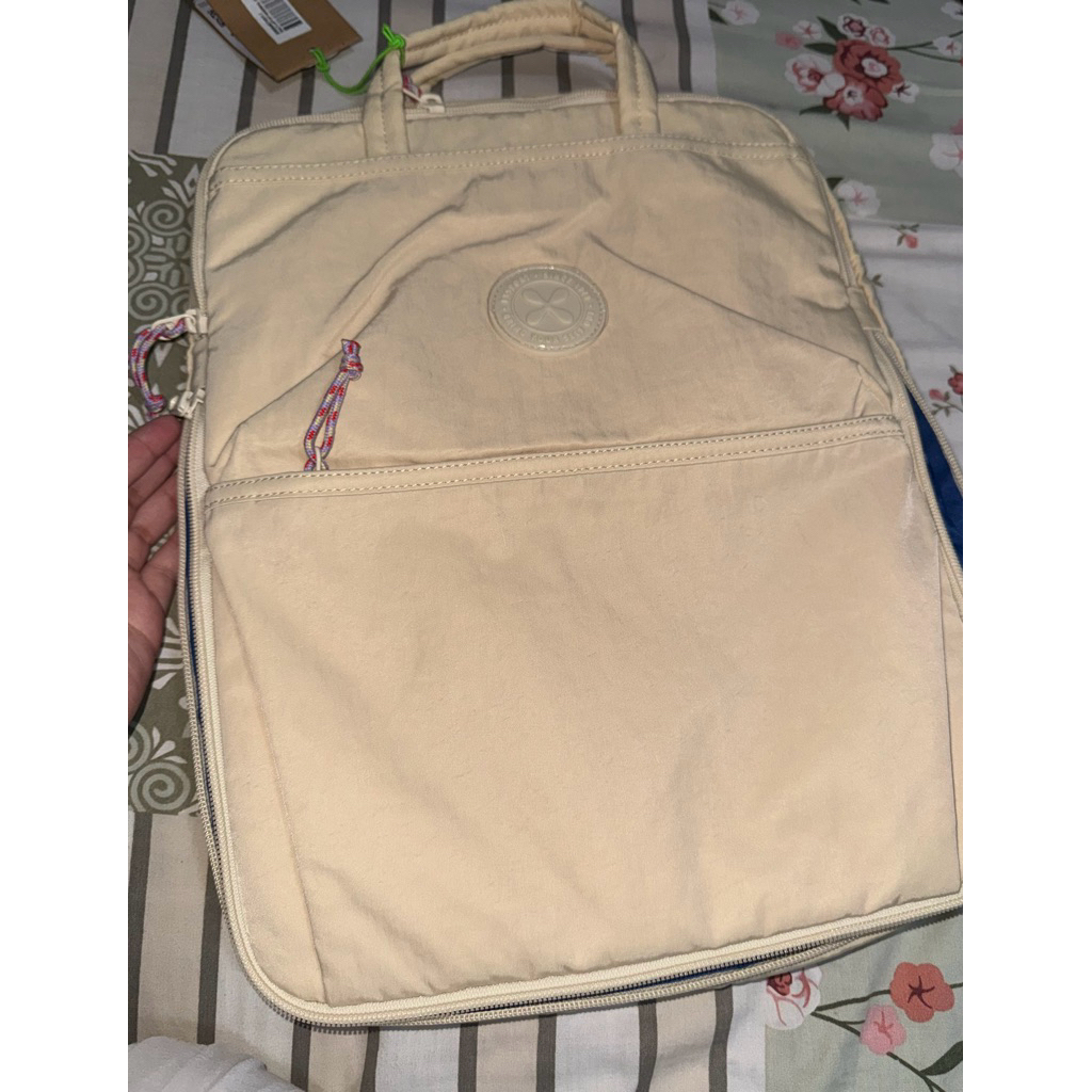 PrelovedTasLaptopDailyExsport