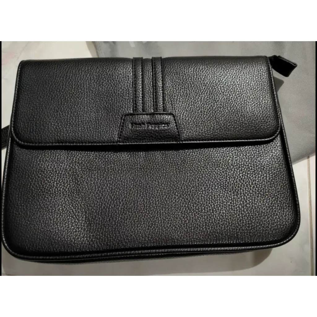 Tas Tenteng Pria Hush Puppies