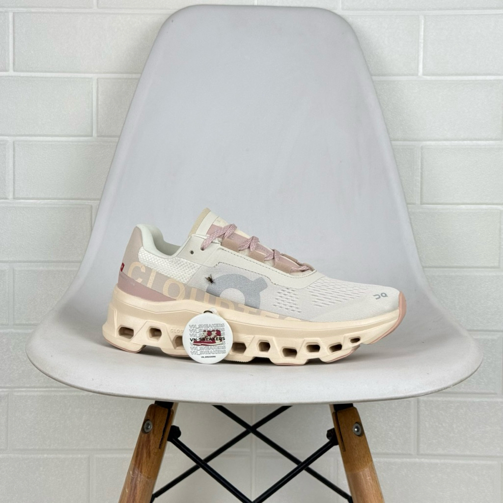 Sepatu On Cloudmonster 'Moon Fawn'