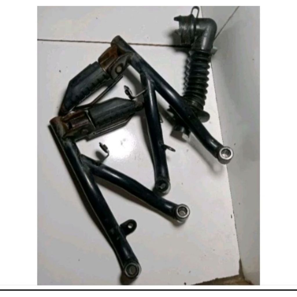 step pijakan kaki vario karbu 110