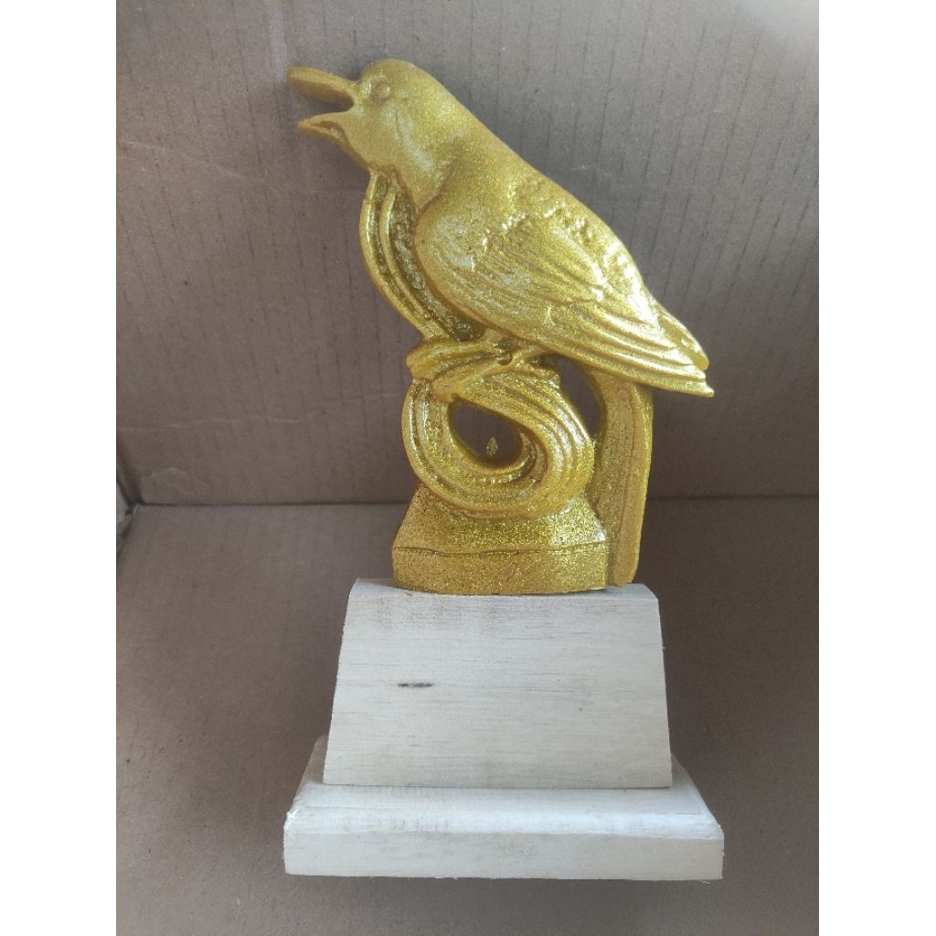 piala/tropy lomba burung