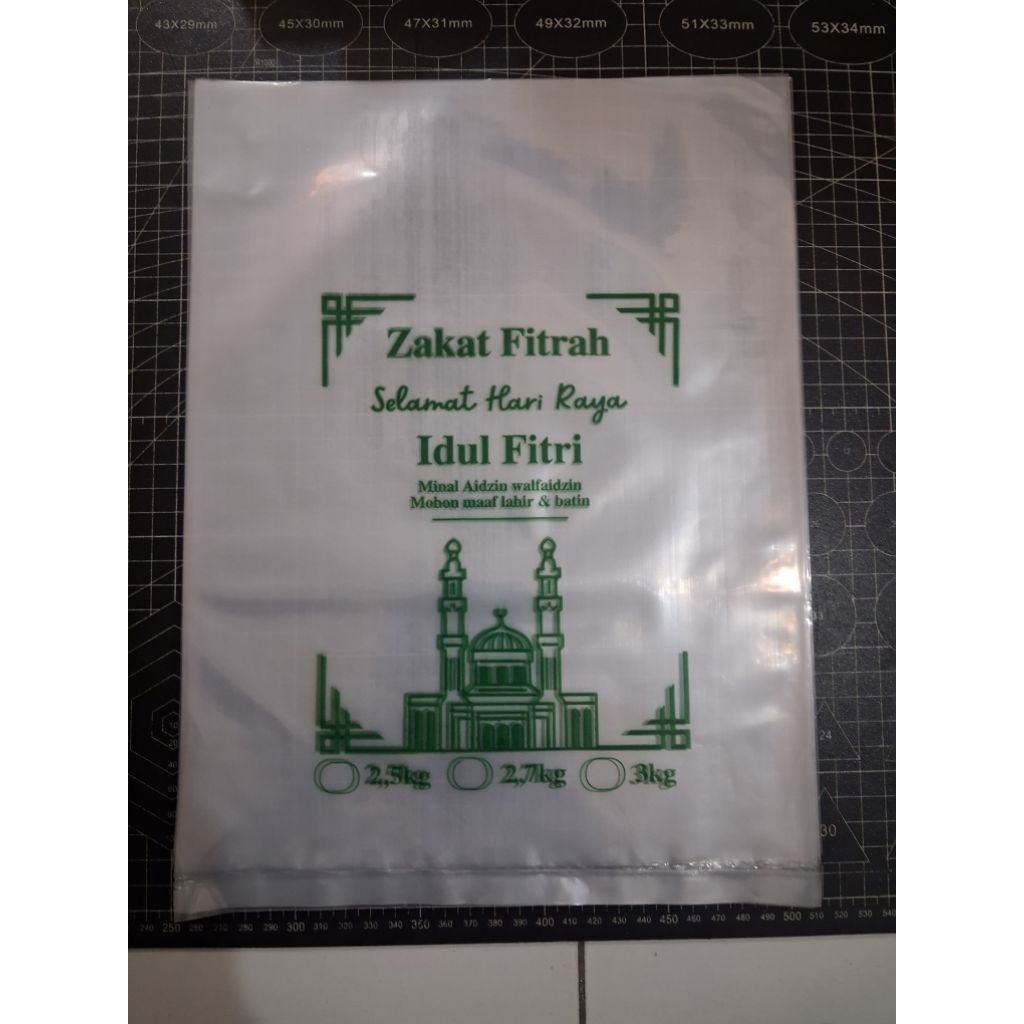 PLASTIK ZAKAT FITRAH 3KG ( PCS )