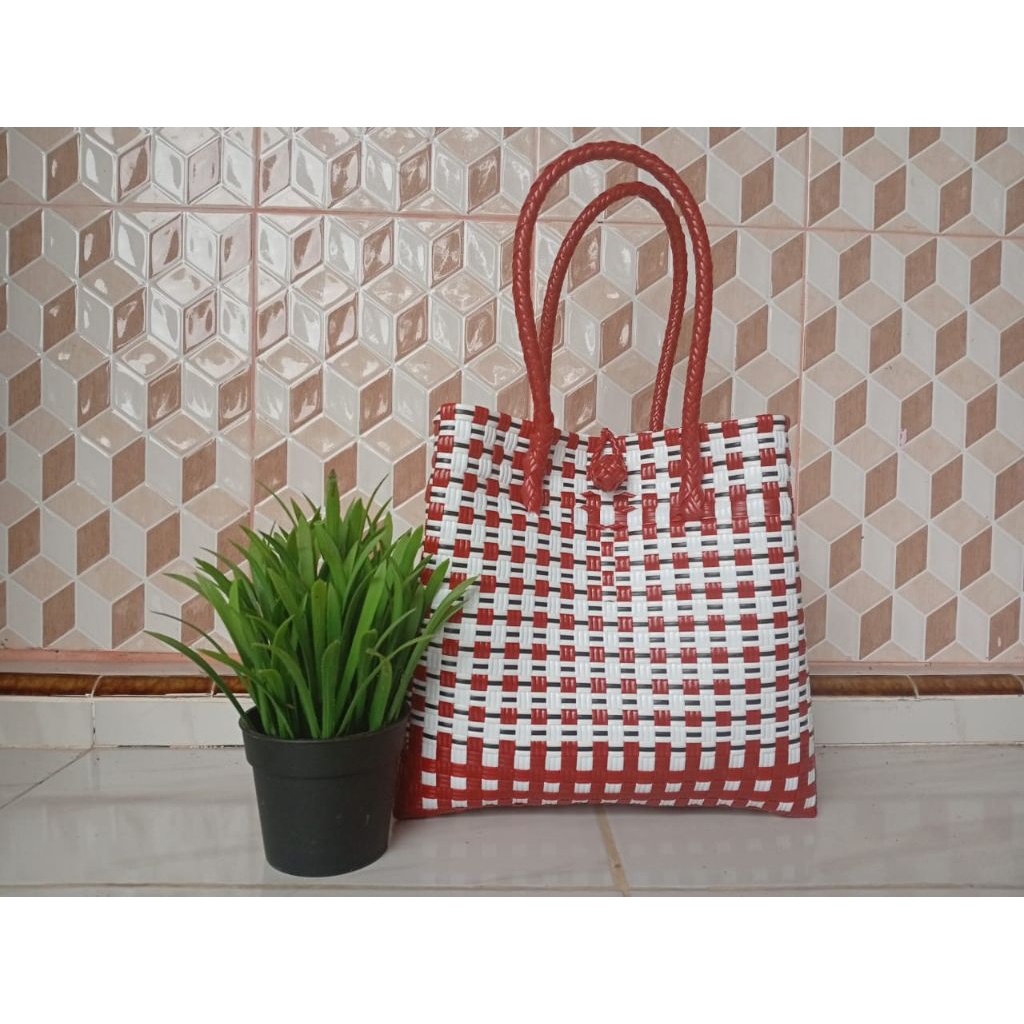 tas anyaman jali size M