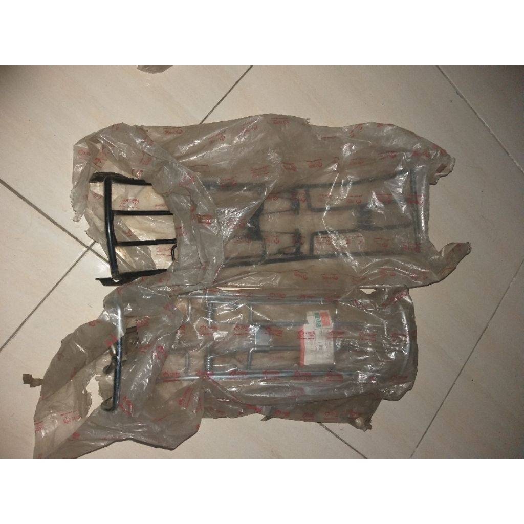 keranjang kranjang rak jepit jepitan tengah shogun 125 sp fd lama TGP