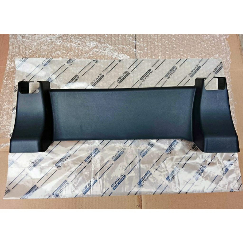 cover tutup bawah jok tengah Innova zenik type Q original