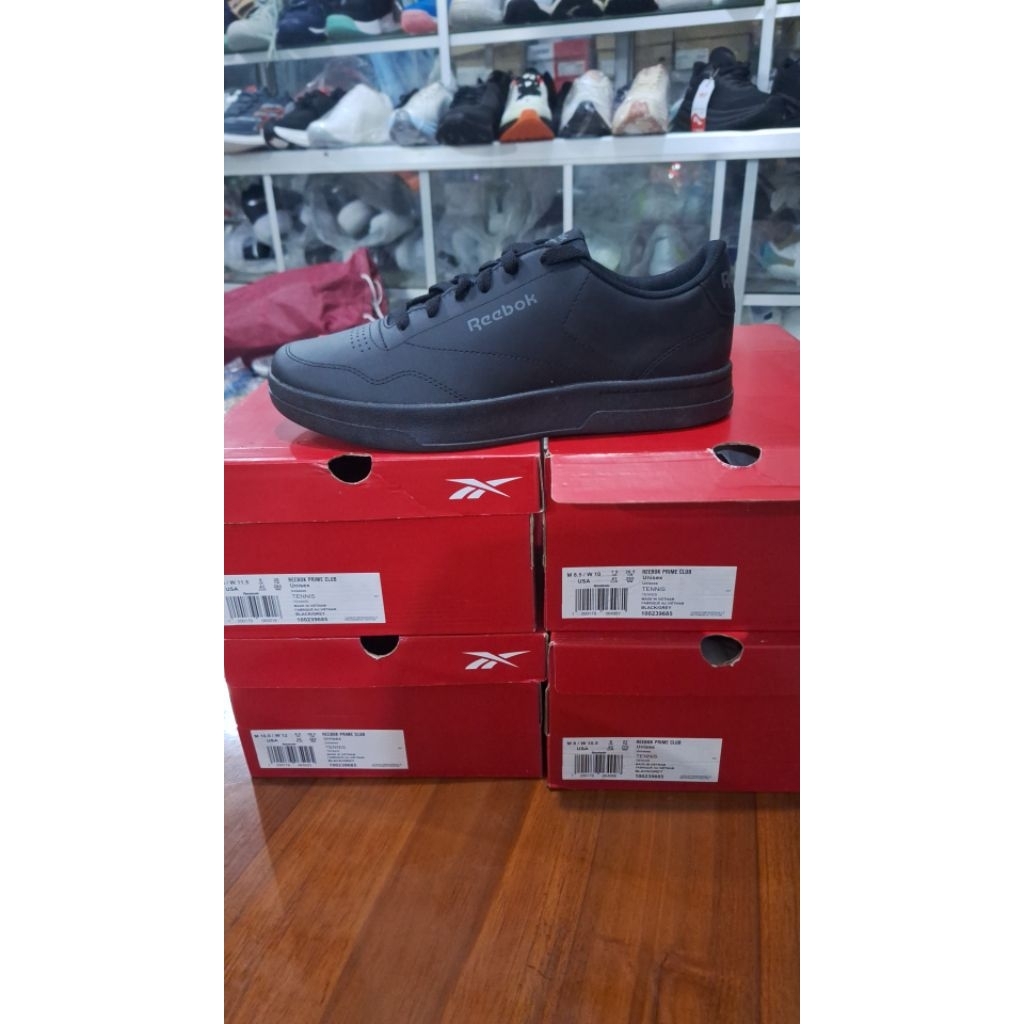Reebok full black original