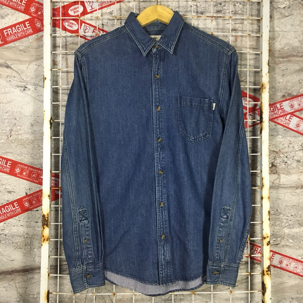 Kemeja Denim Preloved Second Branded . 05231